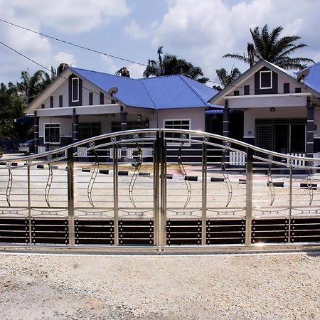 Homestay Hj Esmon Parit Raja Uthm Batu Pahat Εξωτερικό φωτογραφία