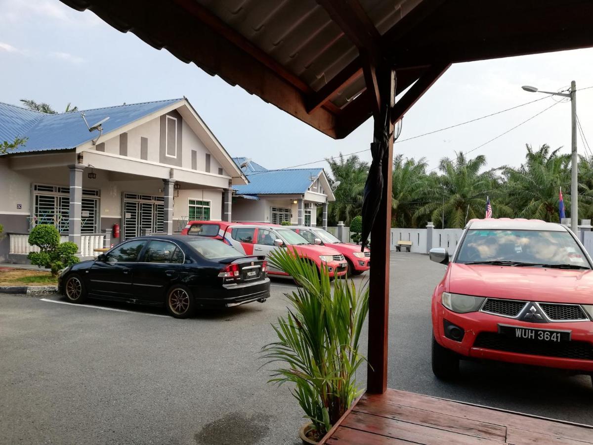 Homestay Hj Esmon Parit Raja Uthm Batu Pahat Εξωτερικό φωτογραφία