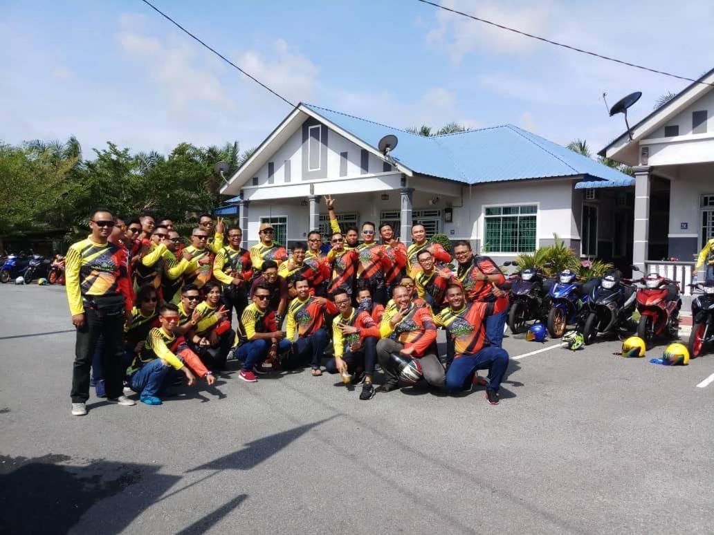Homestay Hj Esmon Parit Raja Uthm Batu Pahat Εξωτερικό φωτογραφία
