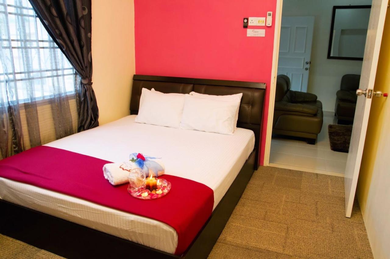 Homestay Hj Esmon Parit Raja Uthm Batu Pahat Εξωτερικό φωτογραφία