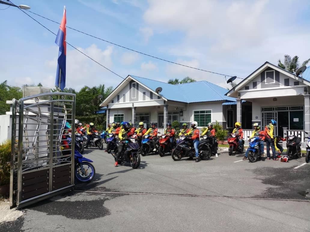 Homestay Hj Esmon Parit Raja Uthm Batu Pahat Εξωτερικό φωτογραφία